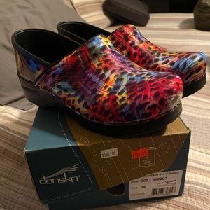 Brand new dansko size 38